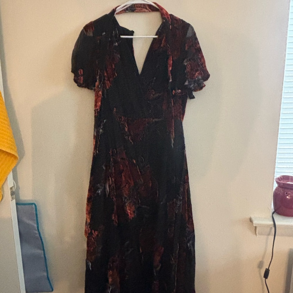 Lulu's Black and Brunt Orange Flowy Sleeve Midi Sundress